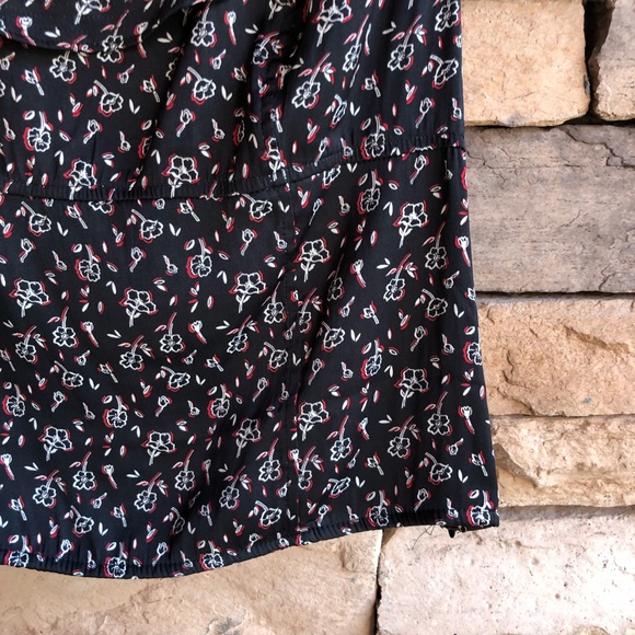 Free People black satin print crop tank top NWT L - Picture 4 of 10